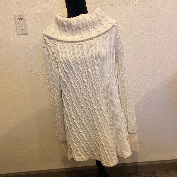 Super cute turtleneck sweater - Picture 4 of 10